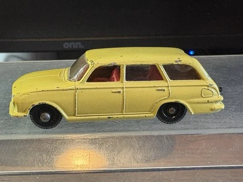 Vintage 1963 Lesney Matchbox No. 38 Vauxhall Victor Estate Car Black Wheels L91B