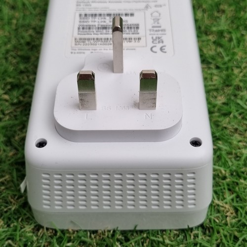 TP-LINK TL-WPA8631P WiFi AV1300 3-Port ONE MESH GIGABIT EXTENDER - Photo 4/5