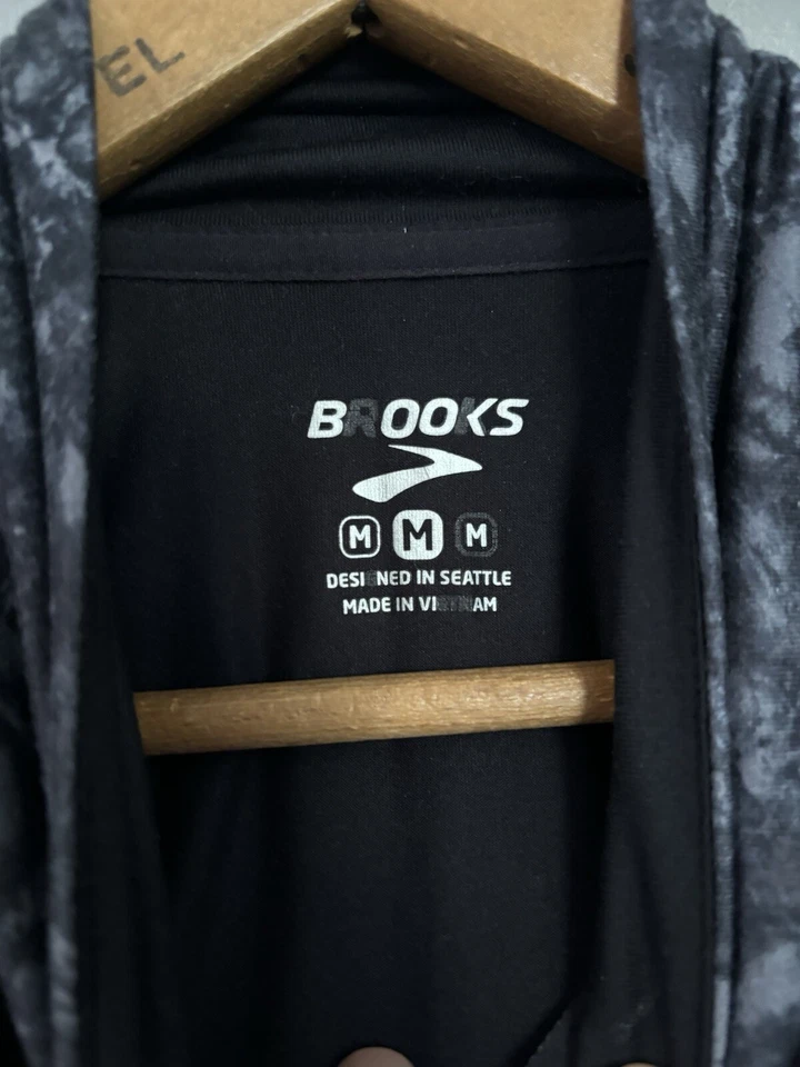 Chaqueta de running Brooks para mujer talla mediana - ¡Excelente estado! Foto 2 de 4