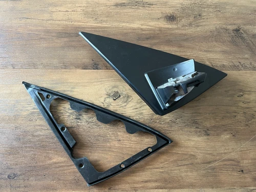 BMW X5 E70 E70 LCI GENUINE Right Mirror Frame Base Triangle RHD 607006