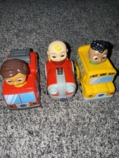 VTech Cocomelon Go!Go! Smart Wheels Cody's School Bus, JJ car Nina Firetruck Lot