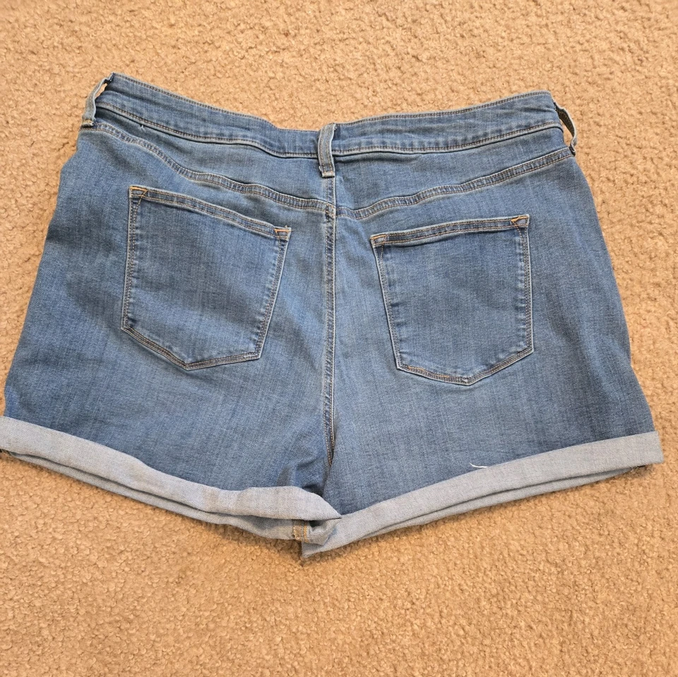 Pantalones cortos de mezclilla para mujer Sonoma Goods For Life desgastados elásticos 18 W Foto 4 de 4