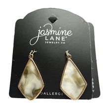 NWT Jasmine Lane Gold Tone Drop/Dangle Pierced Earrings Marble  Hypo-Allergenic