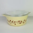 Vintage PYREX 475-B / 2.5 Quarts Trailing Flowers Casserole Dish w/Lid 475-C39