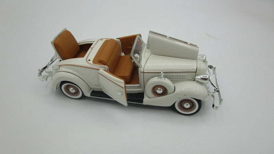 National Motor Mint Road Signature 1/32 1935 Auburn 851 Diecast New In Box - Image 4 of 4