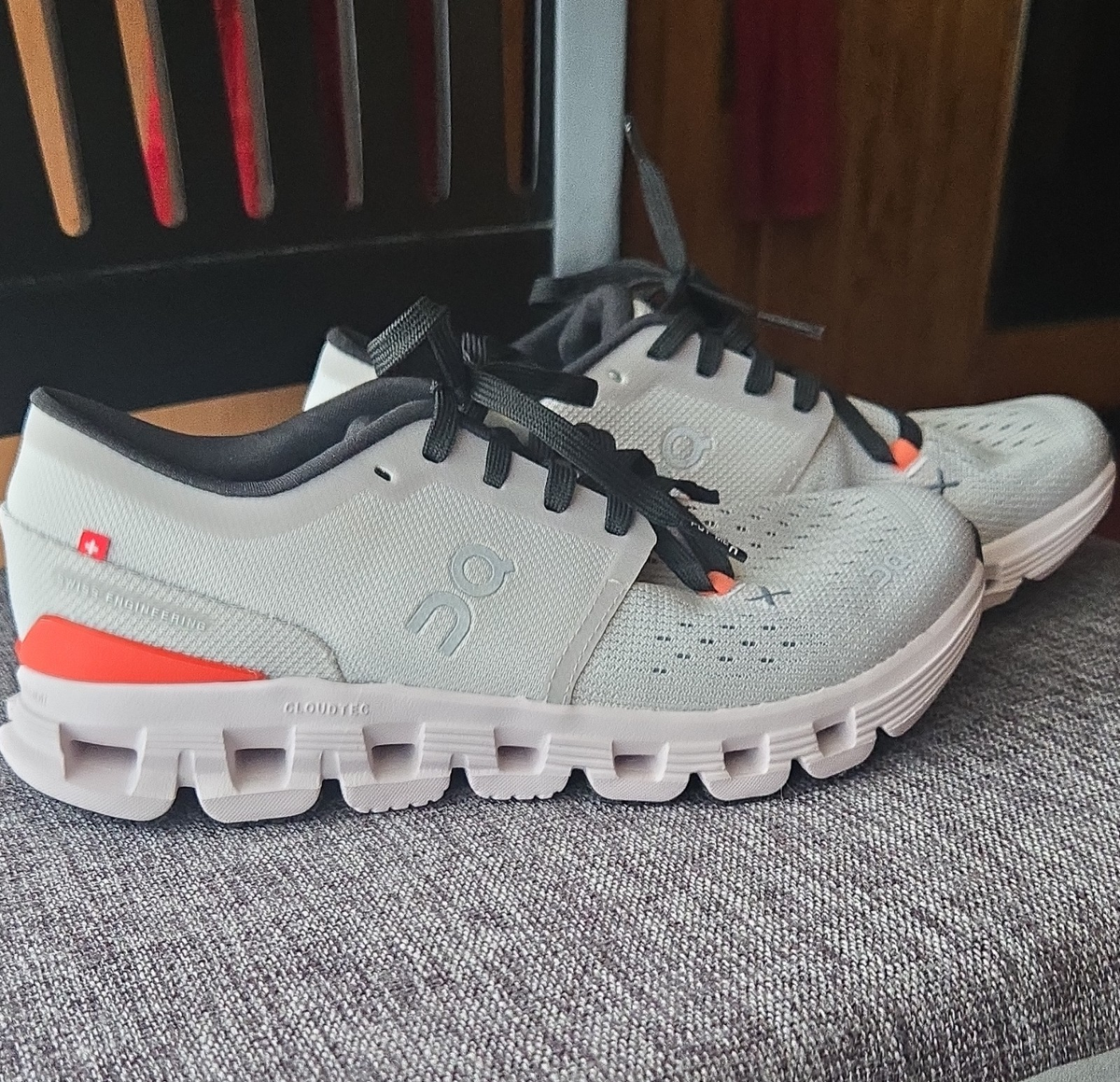 On Cloud White Gray Orange Mesh Low Top Sneakers, Lace Up  display picture 3