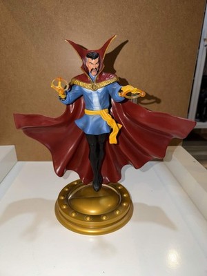 Diamond Select Marvel Comic Doctor Strange