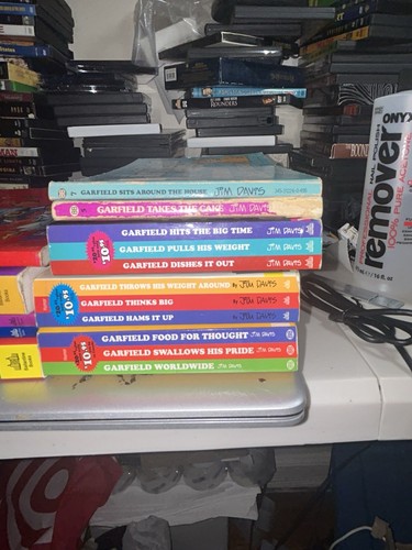 Vintage Garfield 10 Book Lot 80’s 90’s 2000’s Rare - Picture 2 of 4