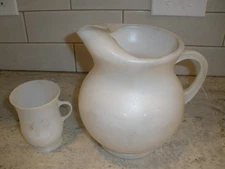 VINTAGE WHITE PLASTIC KOOLAID PITCHER AND CUP