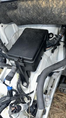 Toyota Alphard ANH20 Front Fuse Box Engine Bay OEM 2008 2015 No Loom