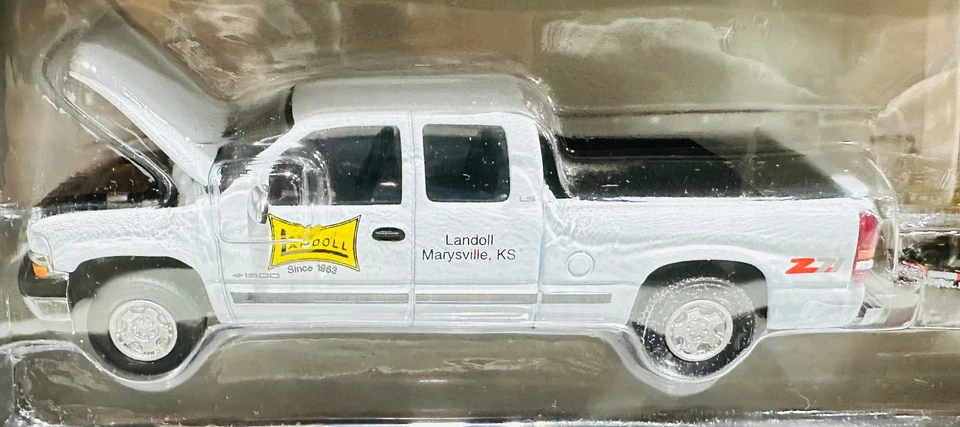Landoll Chevrolet Silverado Pickup With Trailer By DCP 1/50th Scale - Image 3 of 4