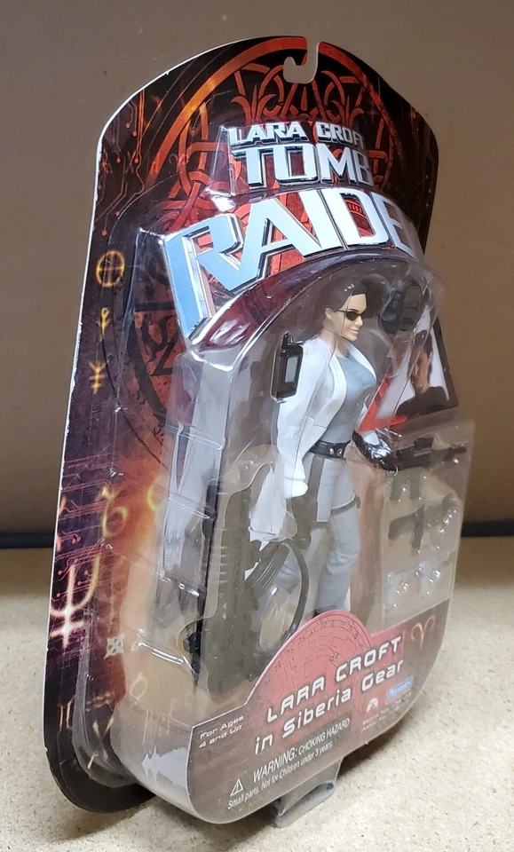 NEW LARA CROFT TOMB RAIDER IN SIBERIA GEAR ANGELINA JOLIE PLAYMATES FIGURE! R60  - Image 4 of 4
