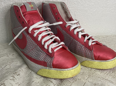 nike high top pink swoosh