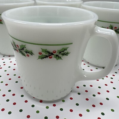 (4) Corning Holly Days Christmas Winter Coffee/Tea Cups/Mugs w/Berries & Holly