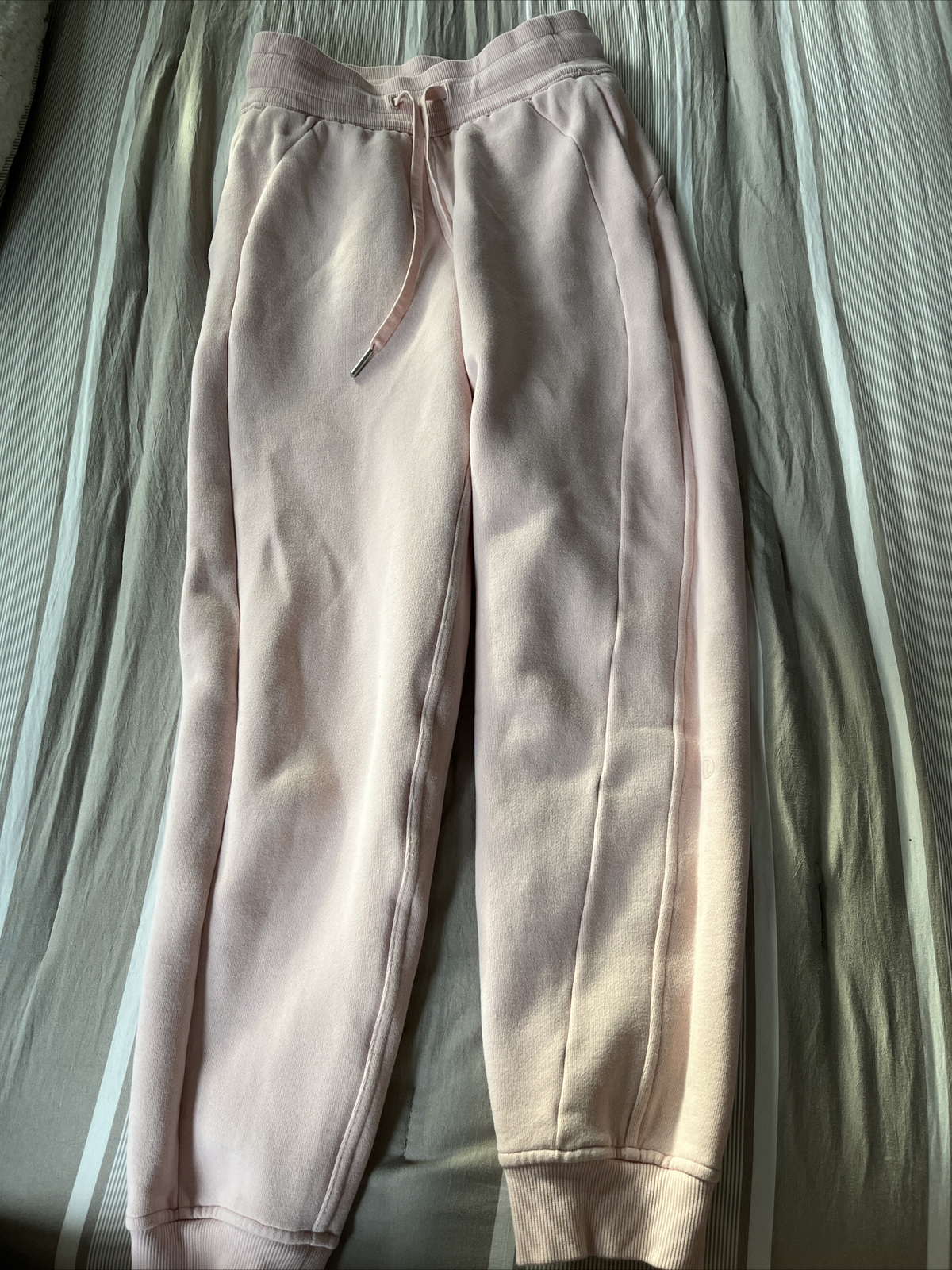 lululemon Scuba RelaxedFit HighRise Jogger. Size 0 Gem