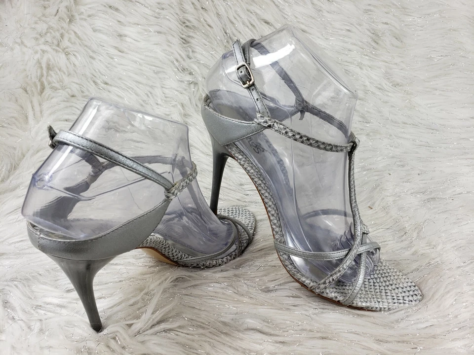 CARLOS Santana Villano Imitación Serpiente Gris Plata T Correa Tacones Tirantes Talla 7.5 M Foto 3 de 4