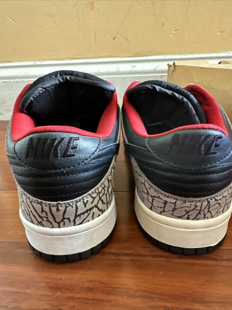 2002 Nike SB Dunk Low Pro X Supreme Black Cement 304292 131 2002 Nike SB Dunk Low Pro X Supreme Black Cement 304292 131