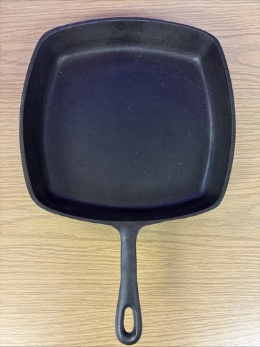 Vintage Birmingham Stove Range / BSR Cast Iron 10-1/4"  Square Skillet USA