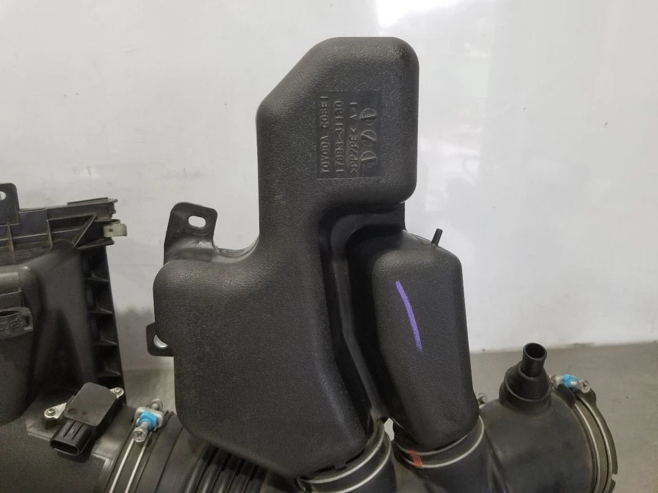 16 2016 TOYOTA 4 RUNNER LIMITED SR5 4.0L ENGINE AIR CLEANER INTAKE  - Изображение 3 из 4