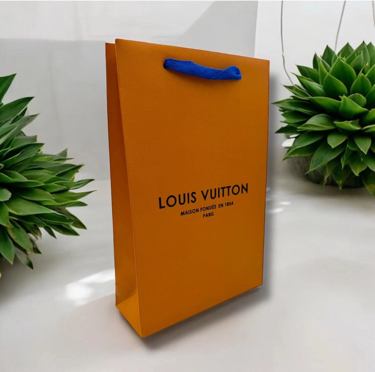 Sac cadeau shopping Louis Vuitton LV orange classique neuf 11,5” x 7,5” x 3”