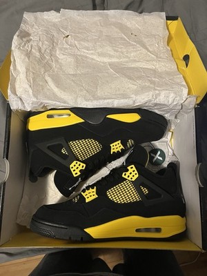 Jordan retro 4 Thunder 2023 Black/yellow Size10.5