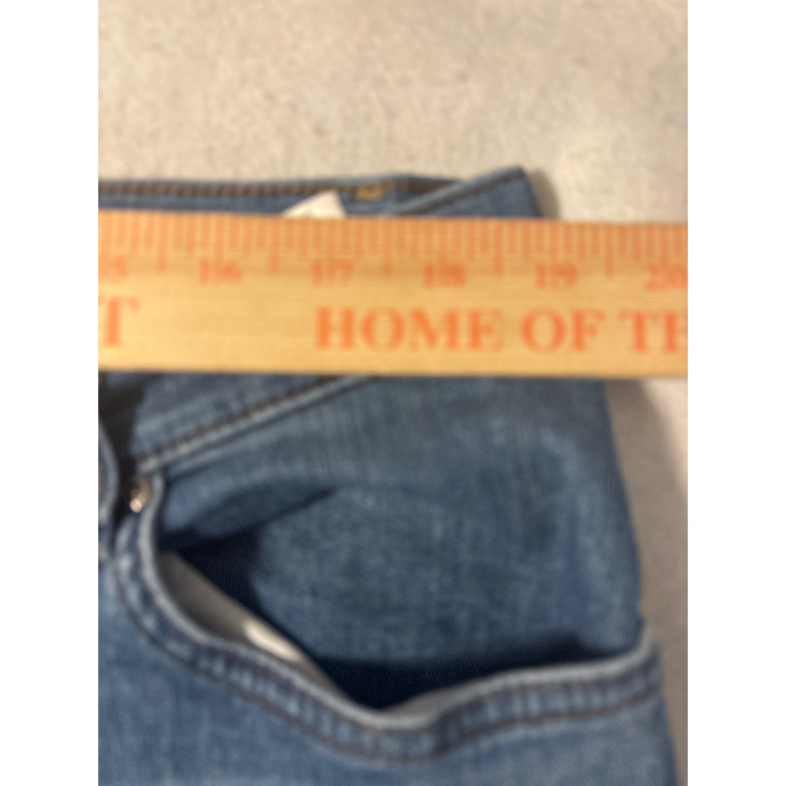 Lee Straight Leg Jeans Womens 18 Medium Wash Blue Denim Mid Rise Classic 38x28 thumbnail 8