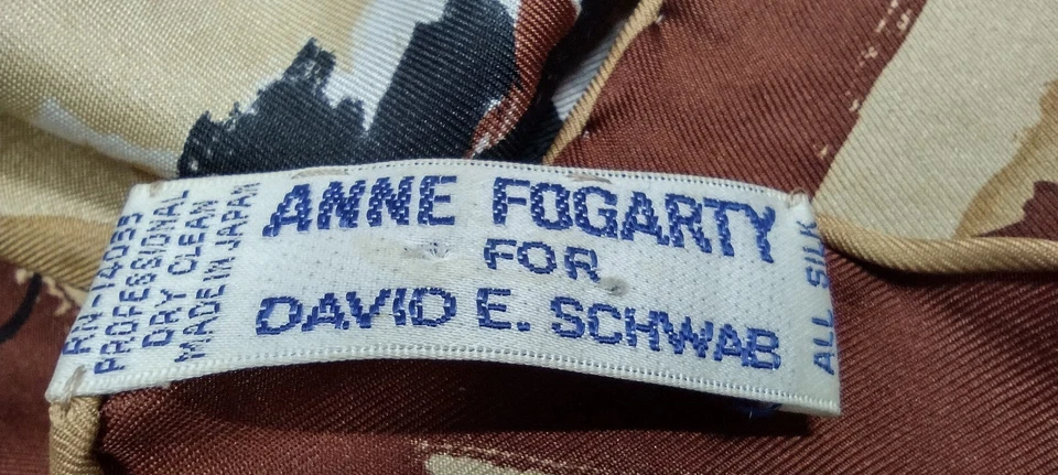 ANNE FOGARTY Bufanda Abstracta TODA LA SEDA De Colección JAPÓN Firma David E. Schwab Foto 3 de 4