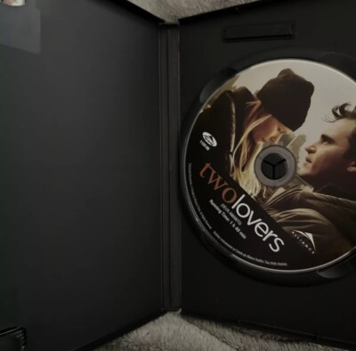 Two Lovers DVD. Joaquin Phoenix, Gwyneth Paltrow, Vinessa Shaw