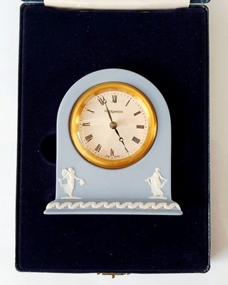 Wedgwood Jasperware blaue Uhr - Dancing Hours verpackt - Jaspis