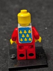 Lego Yellow Castle Knight Minifigure - Red with Vest Stickers cas088s (375/6075)