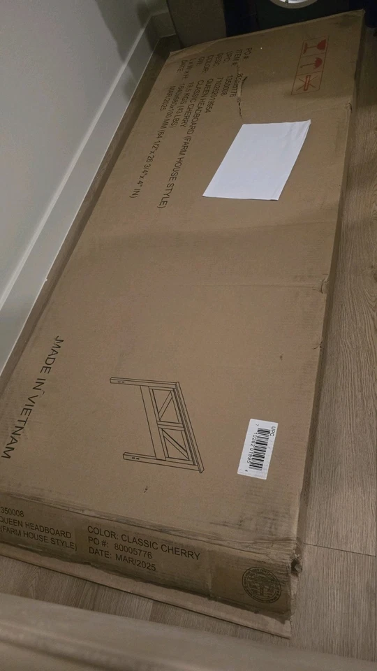 Cabecero Queen Farmhouse Classic Cherry - ¡NUEVO! Ventas al por menor $275, el tuyo $190 Foto 3 de 4