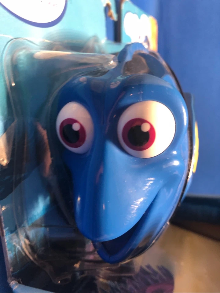 Figura Cambiador de Voz Buscando Dory Disney Pixar HABLEMOS BALLENA DORY Foto 2 de 4