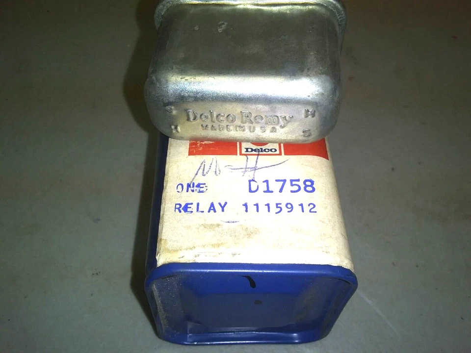 Pontiac Firebird 1972-1973, GTO, Gran Premio, Catalina, Bonneville Horn Relay Foto 2 de 3