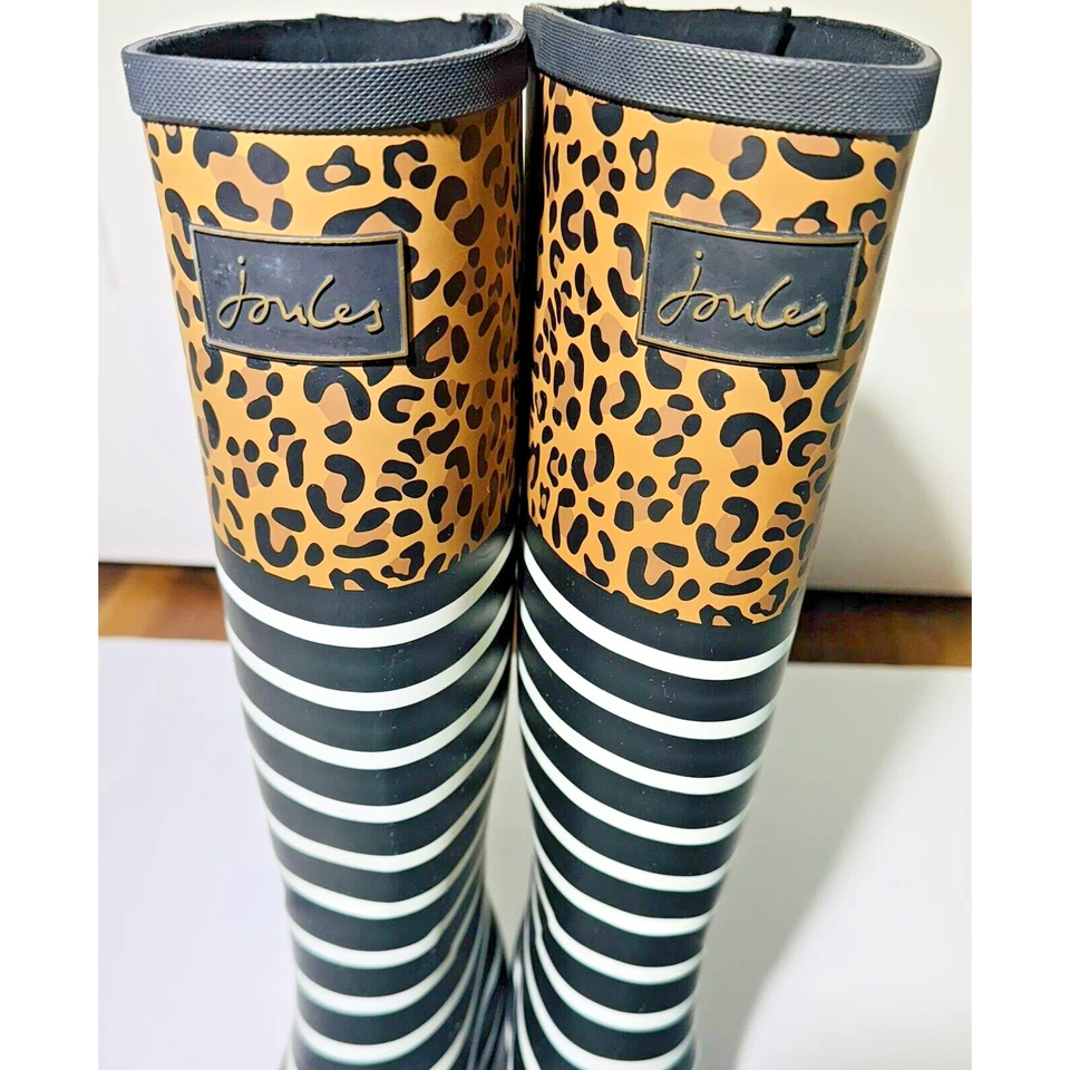 BOTAS DE LLUVIA JOULES ALTAS MUJER TALLA 11 B/N RAYAS CON ESTAMPADO GUEPARDO Foto 4 de 4