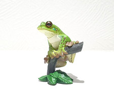 Yujin Kaiyodo FOREST GREEN TREE FROG animal figure