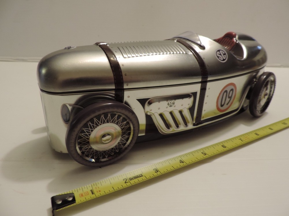 OLD RACE CAR LARGE TIN BOX WITH LID IN EXCELLENT CONDITION SIGNED TIN CAR