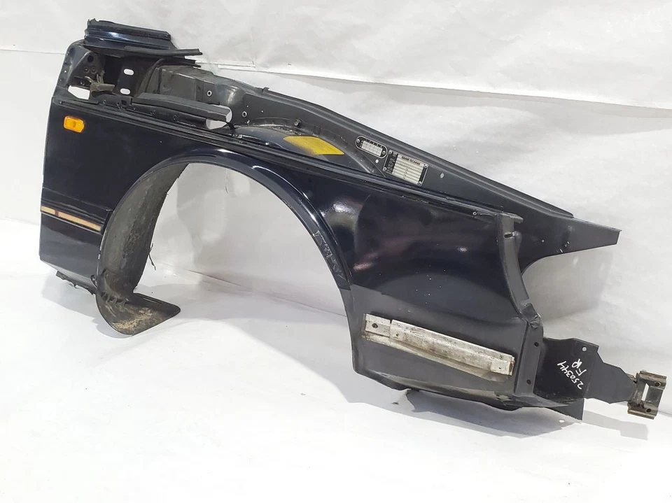 1986 1987 1988 1989 1990 1991 1992 1993 Saab 900 OEM guardabarros delantero derecho Foto 3 de 4