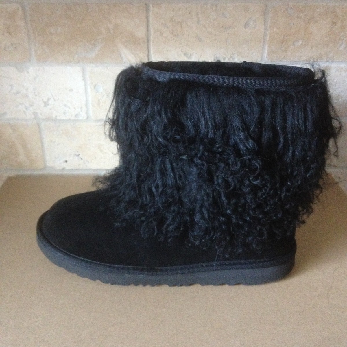 UGG Classic Short II Fluff Cuff Mongolian Black Boots US 5