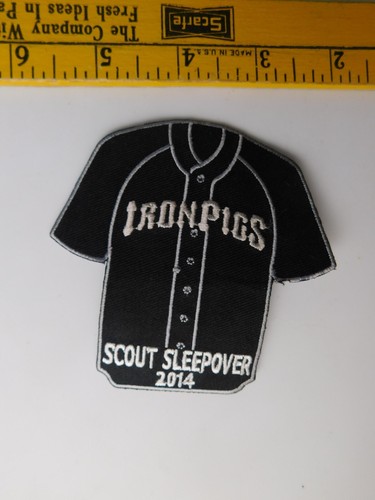 PFADFINDER BSA PATCH IRON PIGS SCOUT SLEEPOVER 2014 ABZEICHEN SAMMLER - Bild 2 von 3