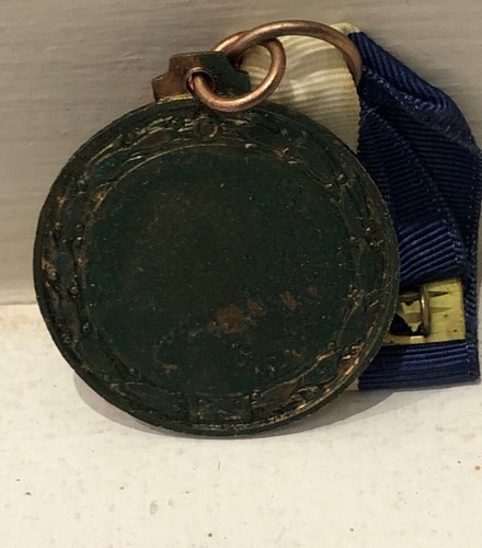 Pin vintage para mujer medalla atlética de atletismo con obstáculos de jabalina para correr - Imagen 7 de 10