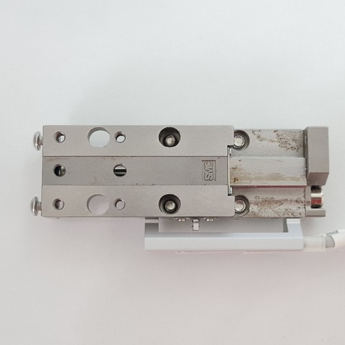 SMC 11-MXJ8-20C 0.15-0.7 MPa Guided Slide Cylinder W/ SMC D-M9N Magnetic Switch - Picture 12 of 13