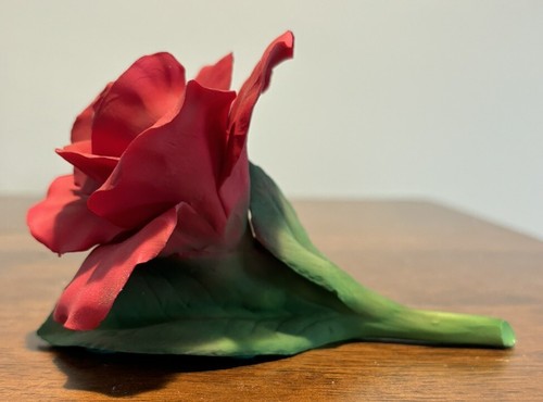 VTG Capodimonte Red Rose Full Bloom Porcellane Artistiche Fabar Made In Italy - Picture 2 of 9