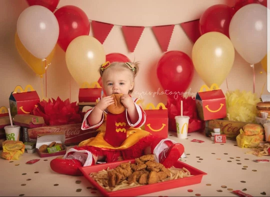 Vestido McDonald's hecho a mano talla 12 meses Foto 4 de 4