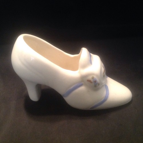 Vintage White Ceramic Shoe with Blue Accents - Picture 5 of 7