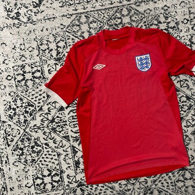 UMBRO■FORT SD■送料込 Umbro Unisex Red Polyester Jersey T-Shirt Size S England Y2K