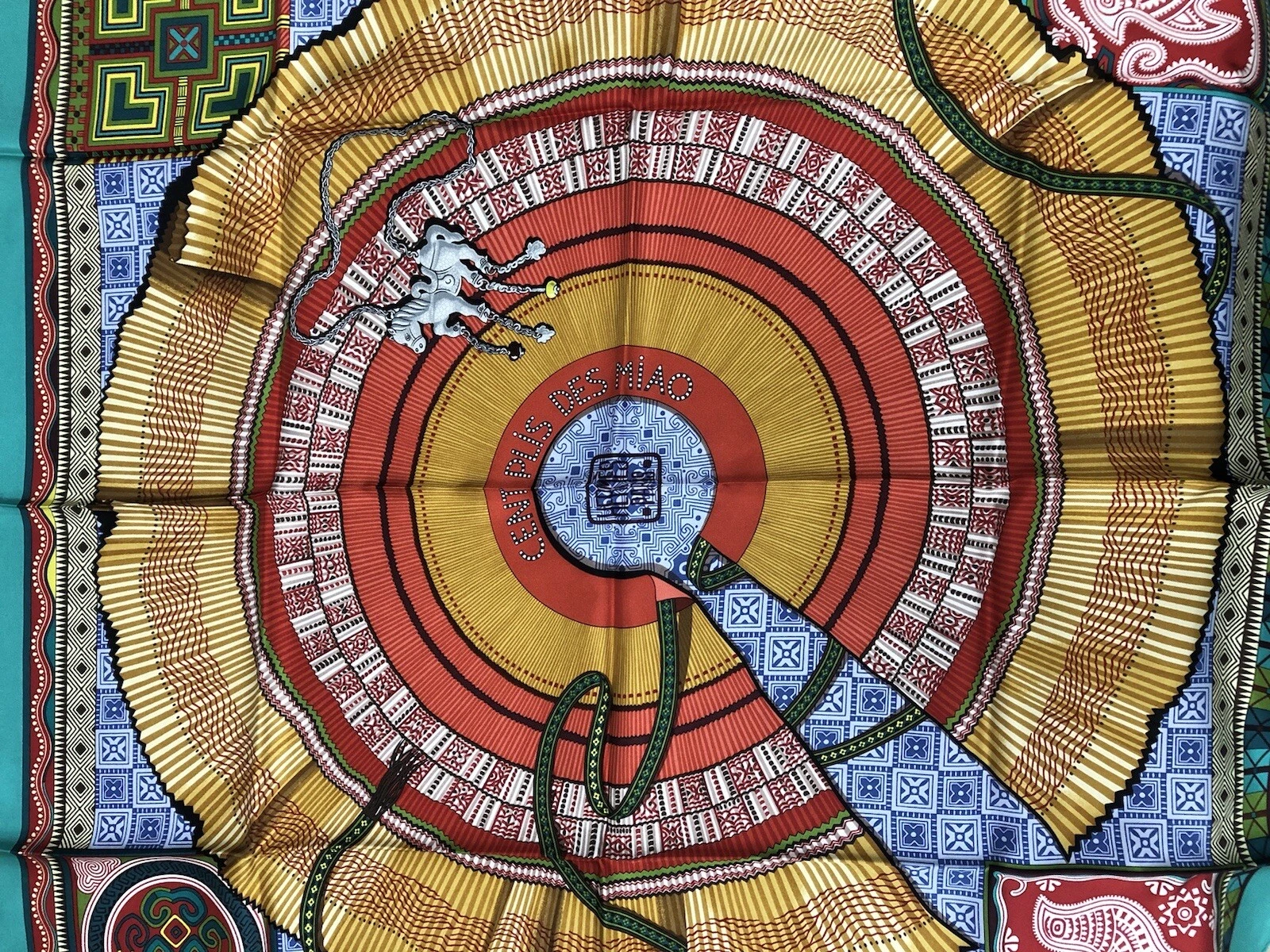 Hermes — Hermes Cent Plis Des Miao Scarf Multicolor