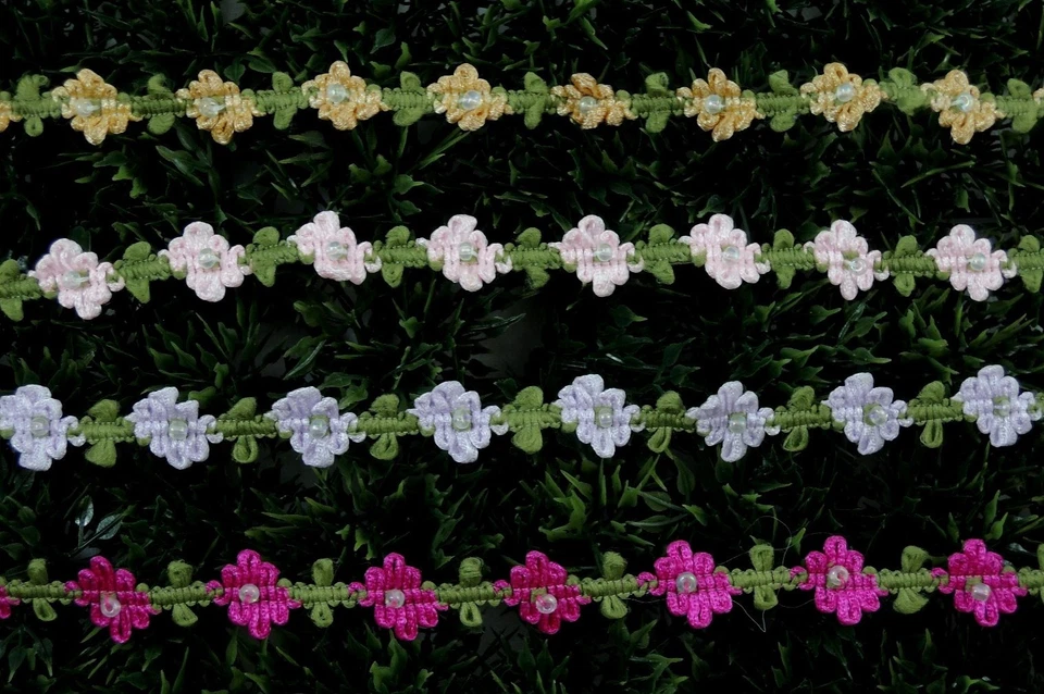 Bordado Floral con Brote de Cuentas 1/2" de Ancho 1 Yarda Rayón Veno Encaje Ribete Foto 2 de 4