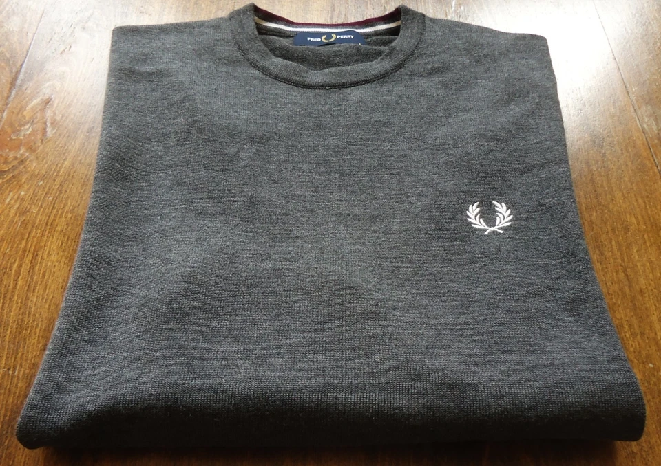 Fred Perry talla S lana/algodón cuello redondo suéteres para hombre gris NUEVO - Imagen 4 de 4