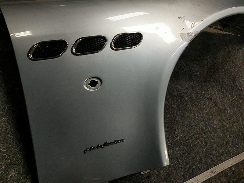 2006 2007 2008 Maserati Quattroporte Front Right Pass. Fender (Argento Luna)