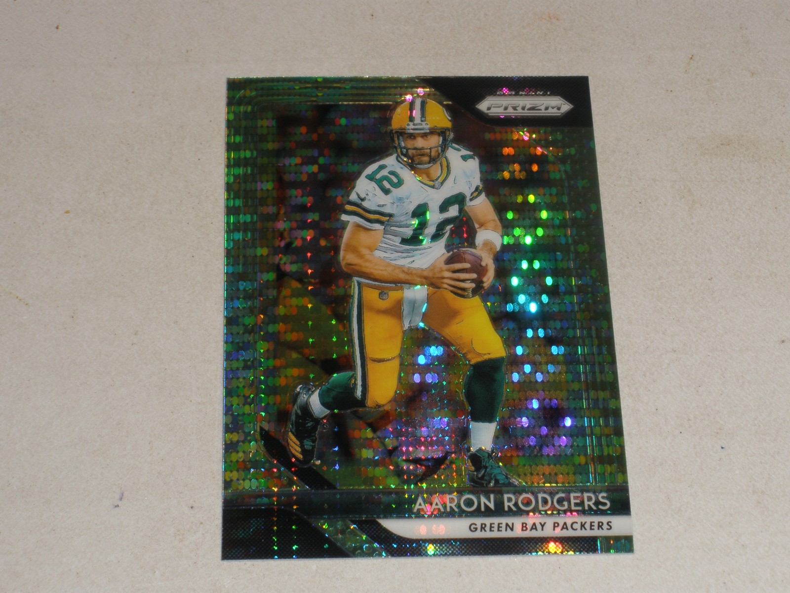 2018 Panini Prizm Neon Green Pulsar Prizm #127 Aaron Rodgers